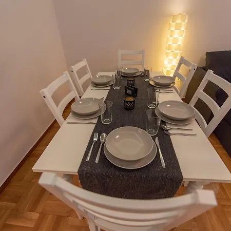 Athina Pantheon Mitropoleos Apartment